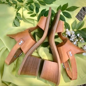 Tan Italian leather open toe wooden block heel sandal silver hardware size 8